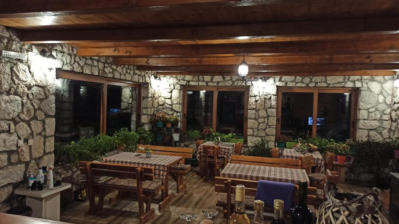 Village House - Novak Rijecani Rijeka Crnojevića Екстериор снимка