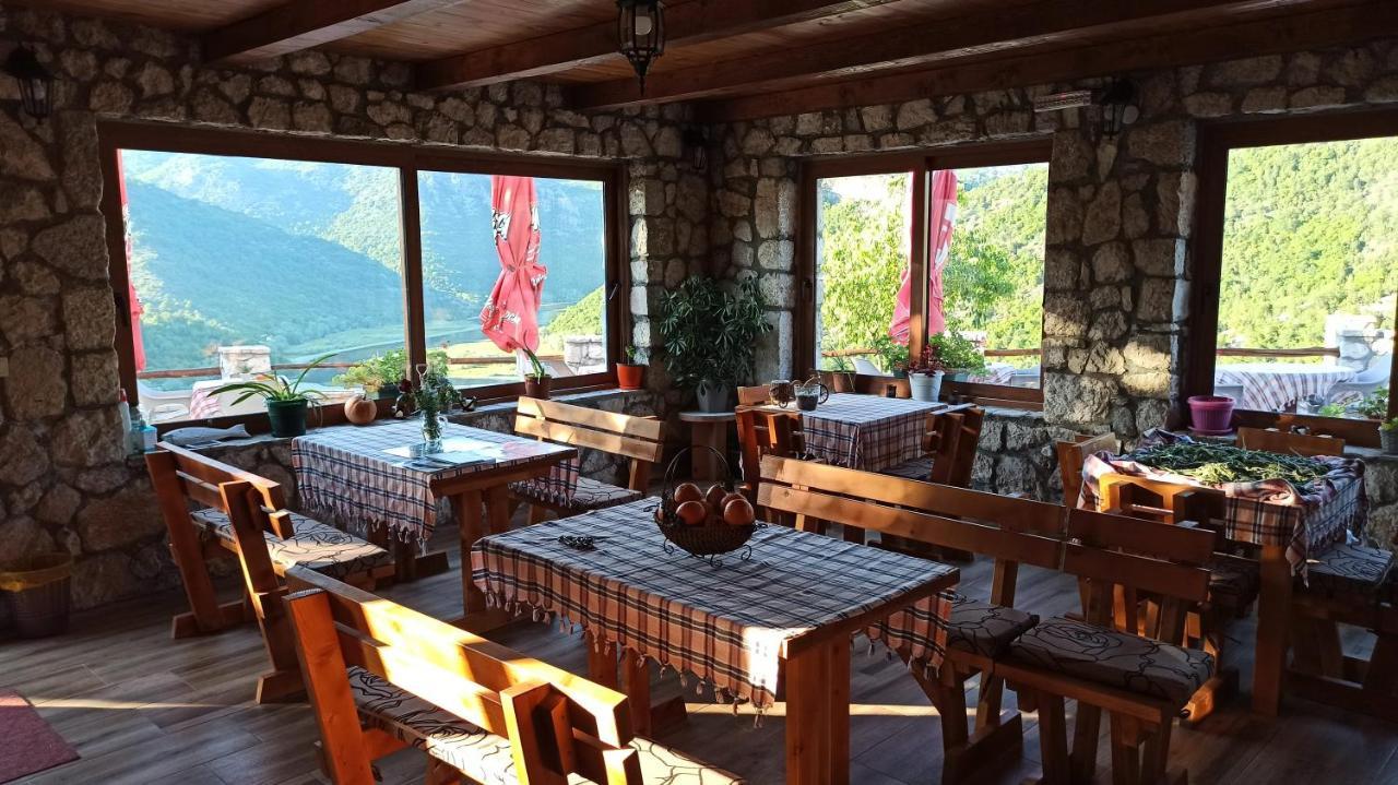 Village House - Novak Rijecani Rijeka Crnojevića Екстериор снимка