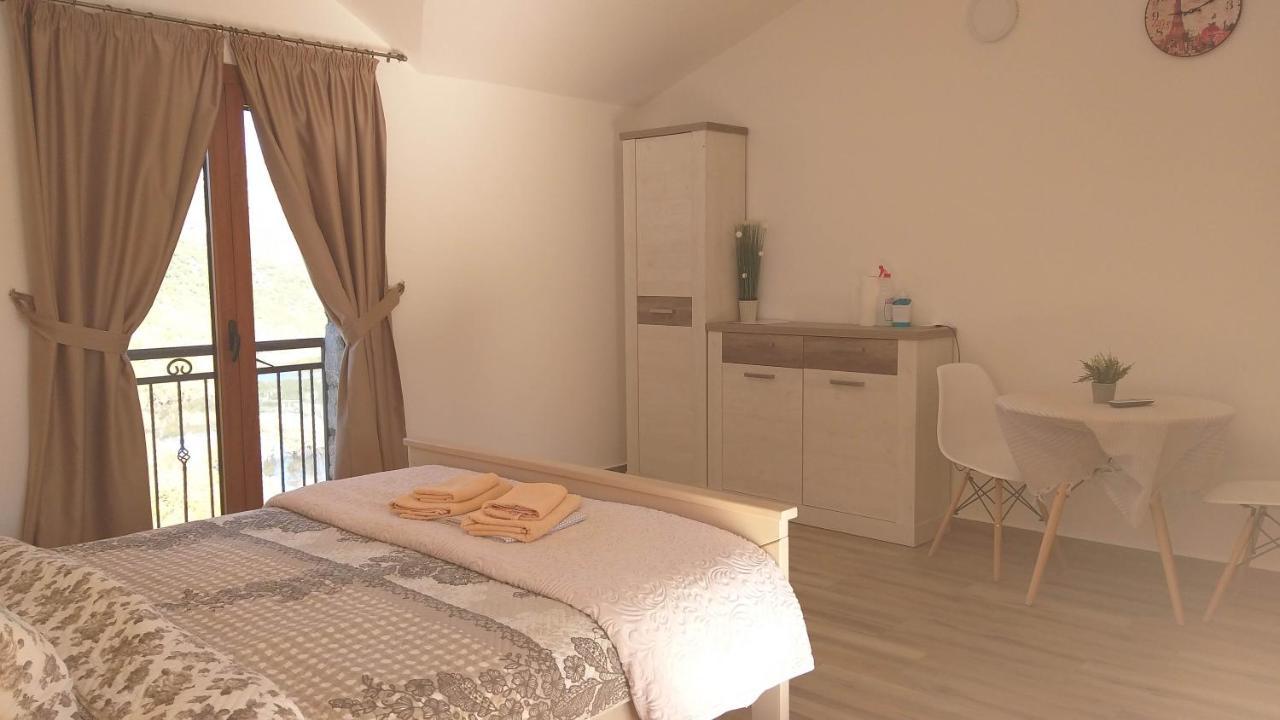 Village House - Novak Rijecani Rijeka Crnojevića Екстериор снимка